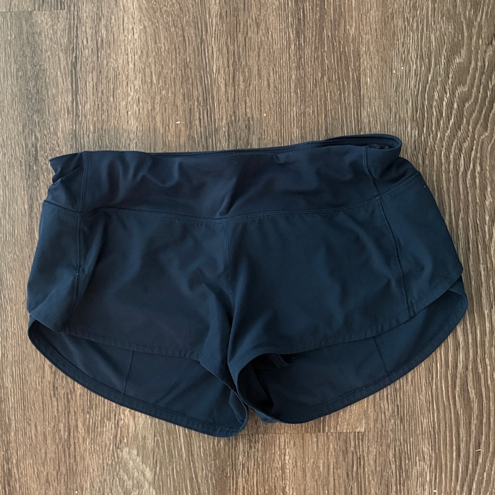 Women’s Lululemon Speed Up Shorts 2.5– size 6– true navy